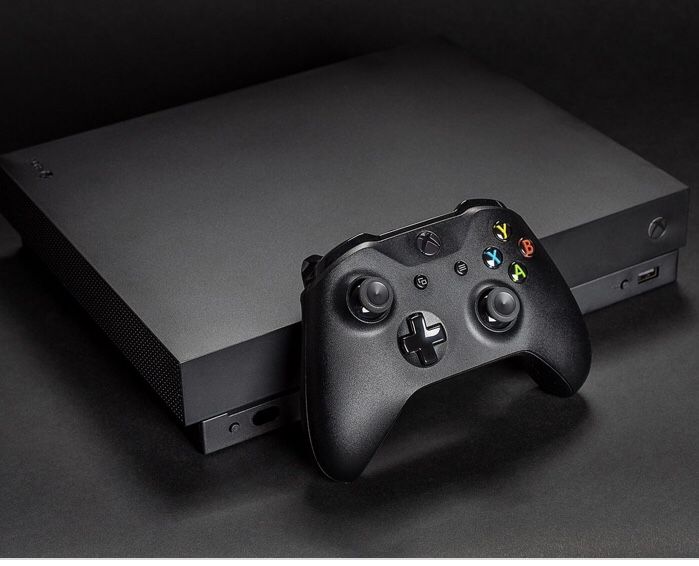Xbox One 2 Controllers