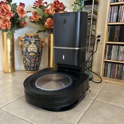 Roomba S9 + Self Emptying Vacuum Cleaner iRobot!