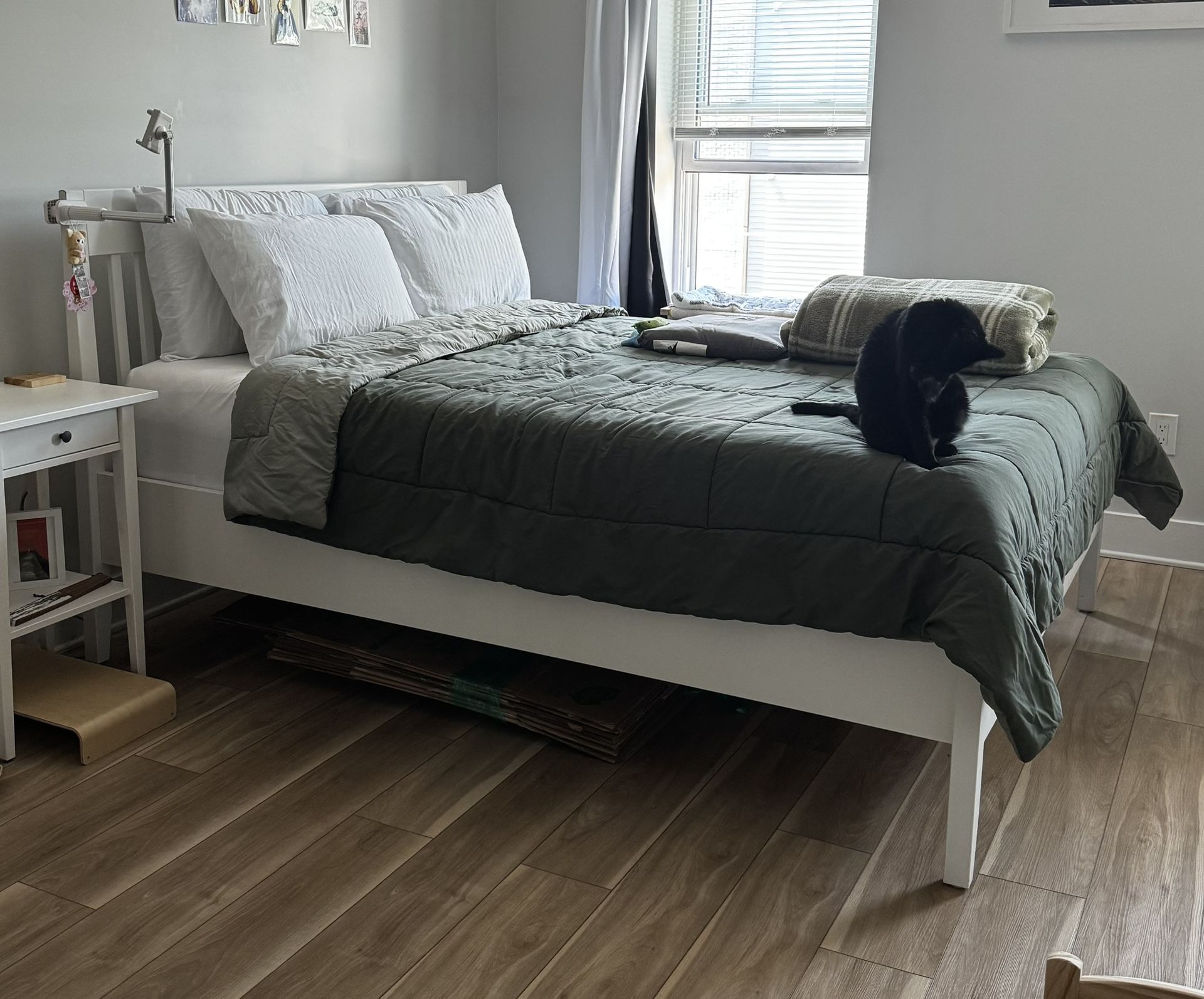 IKEA Idanas Queen Bed Frame White