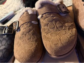 Men’s coach size 9