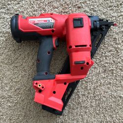 Milwaukee Finish Nailer 