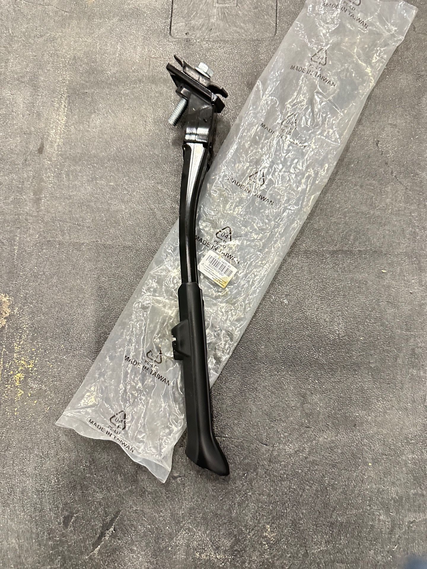 Adjustable, bicycle, kickstand