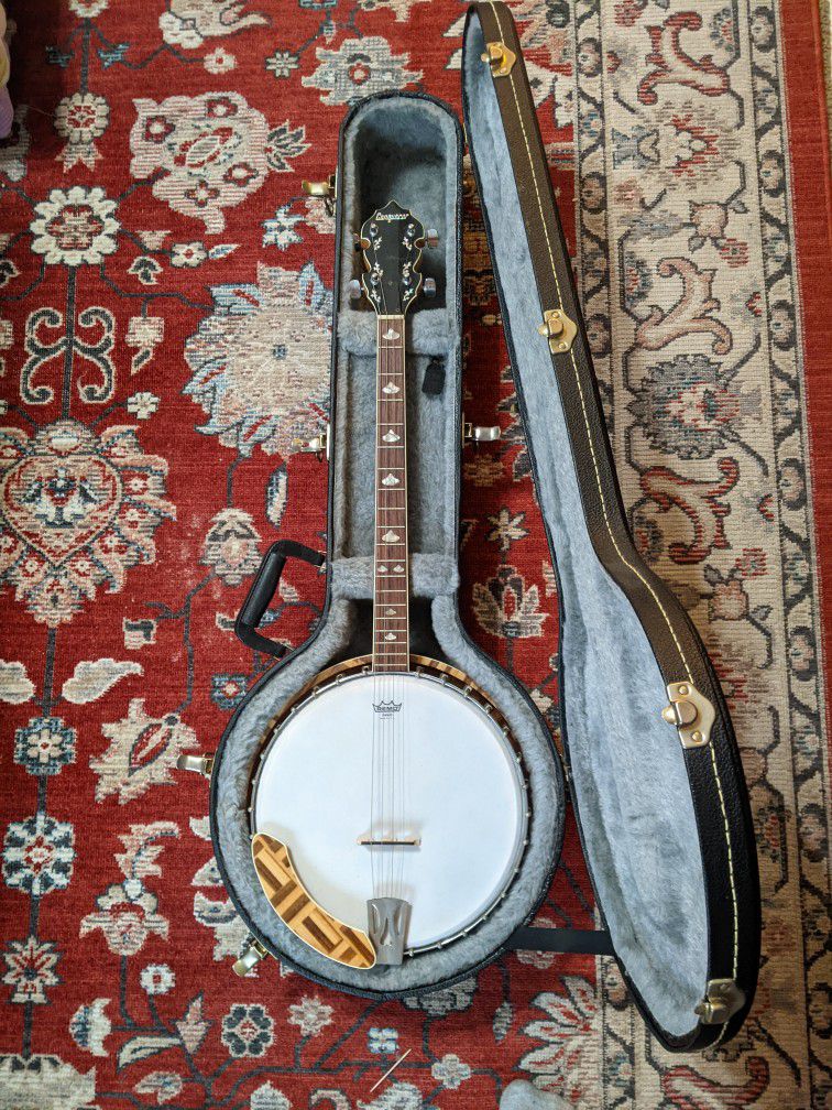 Vintage Conqueror Tenor Banjo