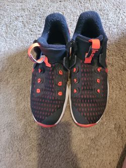 Lebron Witnesses size 7.5 mens
