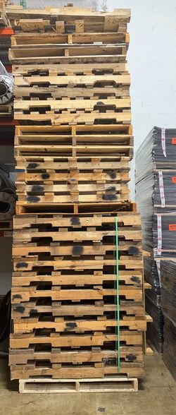FREE PALLETS