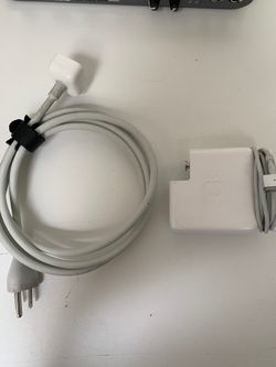 Apple laptop charger