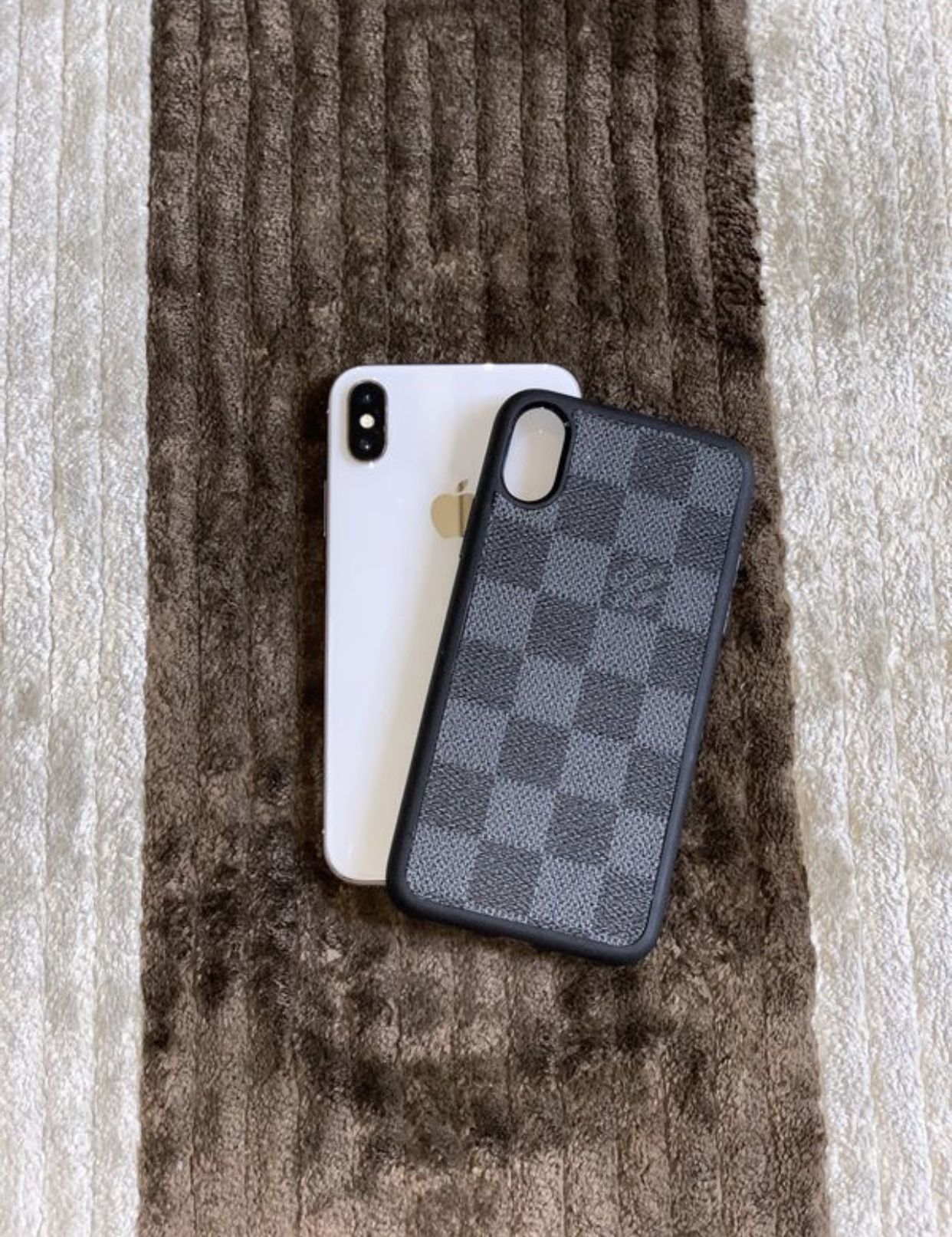 Louis Vuitton IPHONE X wallet case. With pocket. LV for Sale in Woodland  Hills, CA - OfferUp