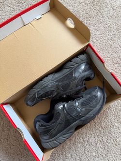 NIKE V5 RNR GS black