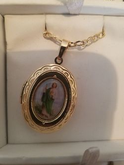 Cadena con dige de san judas tadeo de oro laminado
