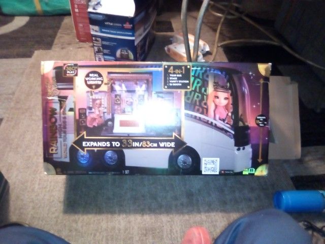 Rainbow High World Tour Bus