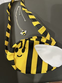 Purse And Matching Necklace Shaped Like A Bee