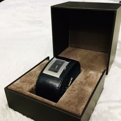 Authentic GUCCI leather Band Watch