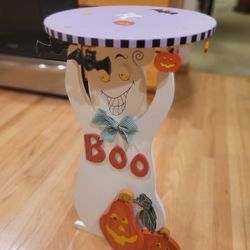 Halloween Ghost Themed Stand
