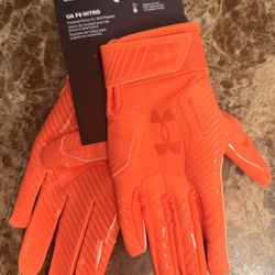 Under Armour F9 Nitro Football Gloves - Youth Size Small