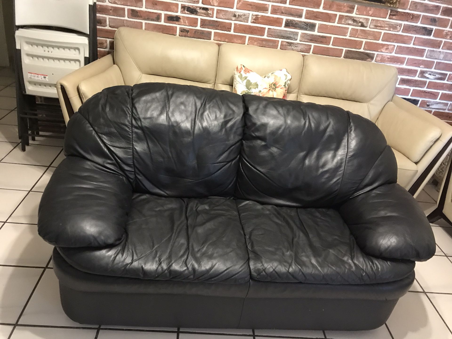 Small/Mini couch black leather