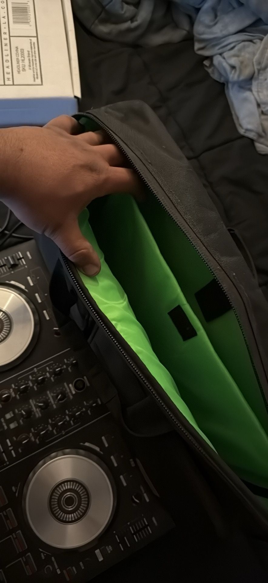 Pioneer SB2 with Stand And Travel Bag