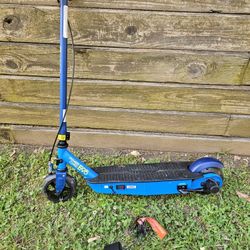 ELECTRIC  SCOOTER.  PATINETA 