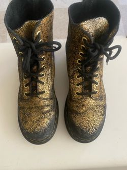 Dr martens shine boots size 6 so cute style