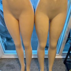 2 Female Legs Mannequin 
