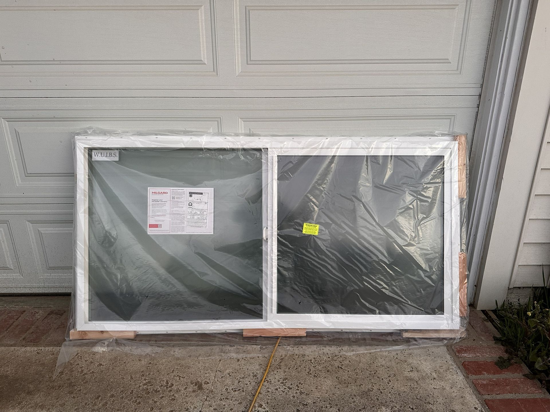 Brand New 6’x3’ Milgard Double Pane Tempered Glass Window