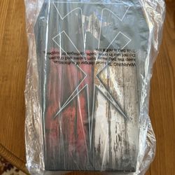 WWE UNDERTAKER ITEMS LIMITED EDITION URN HAT TIE GLOVES