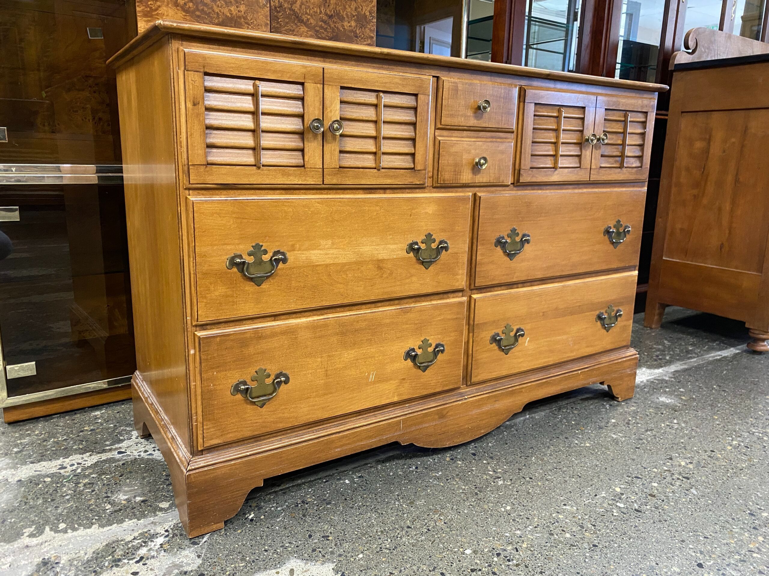 CRAWFORD FURNITURE Vintage 7-Drawer Dresser
