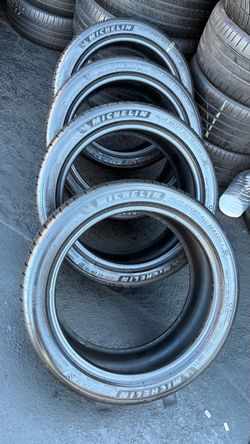 Michelin Pilot Sport All Season 4 Tires 225/45ZR19