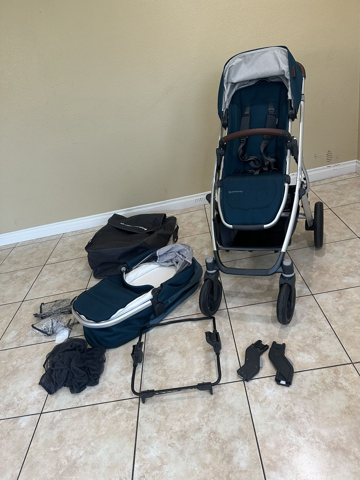 Uppababy Vista V2 Stroller Color FINN 