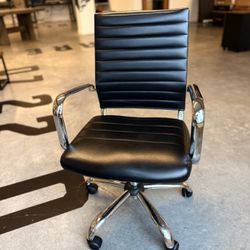 Leather & Chrome office chairs 