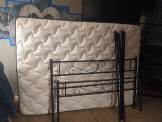 full size mattress and frame, colchon y bastidor