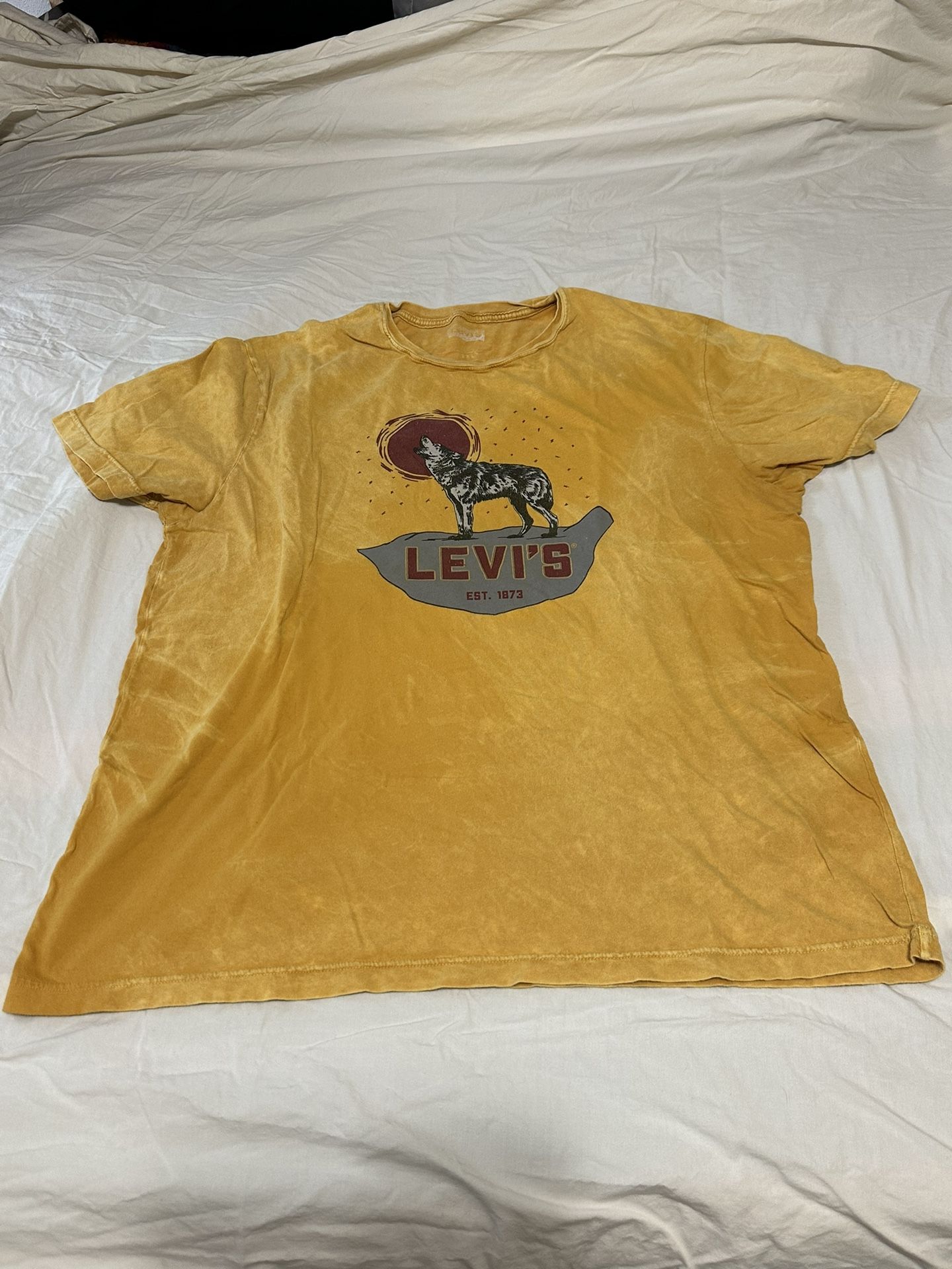 Levi' Strauss Distressed TIE DYE Yellow Wolf Graphic Mens 2XL T-shirt  Levi