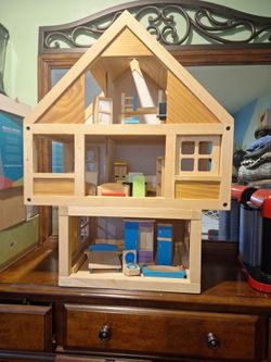 Plan Toys follhouse and accessories
