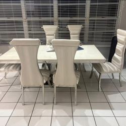 El dorado dining table sets