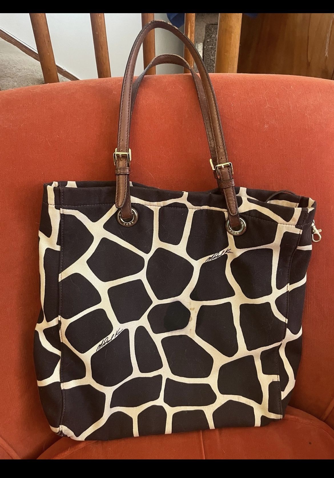 Michael Kors Giraffe Print Shoulder Bag