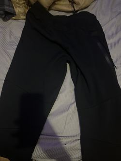 Nike tech pants black