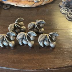 Pewter Cherries Drawer Knob