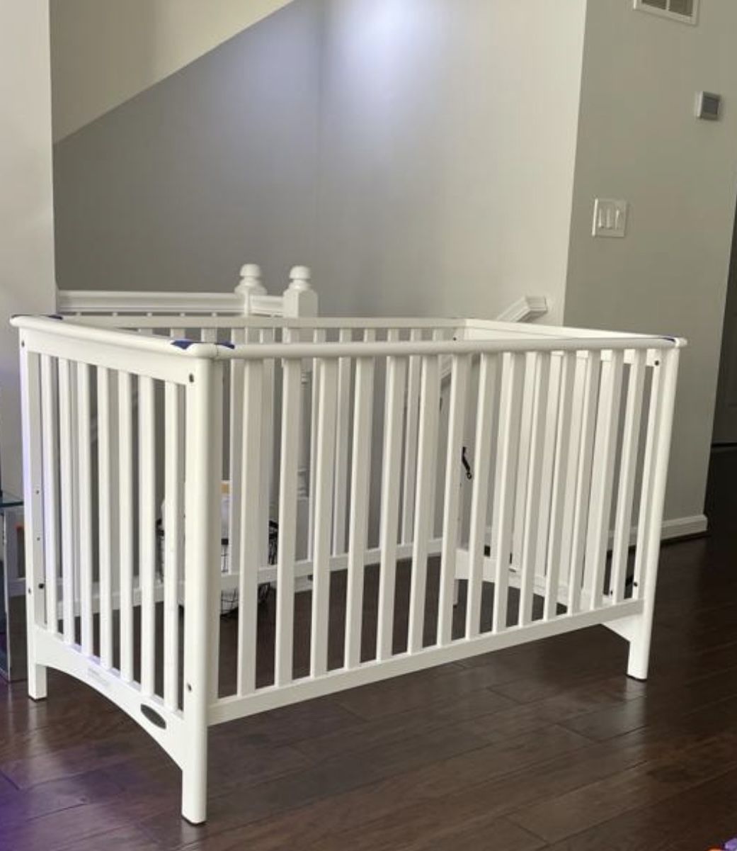 Crib with mattress