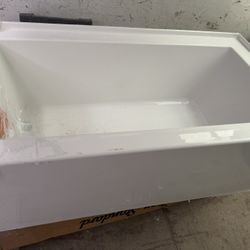 Kohler 60x32 Bathtub 