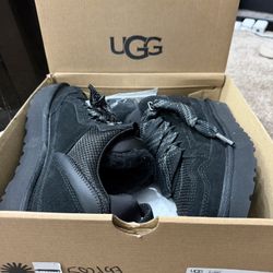Women’s Black Lowmel UGG’s