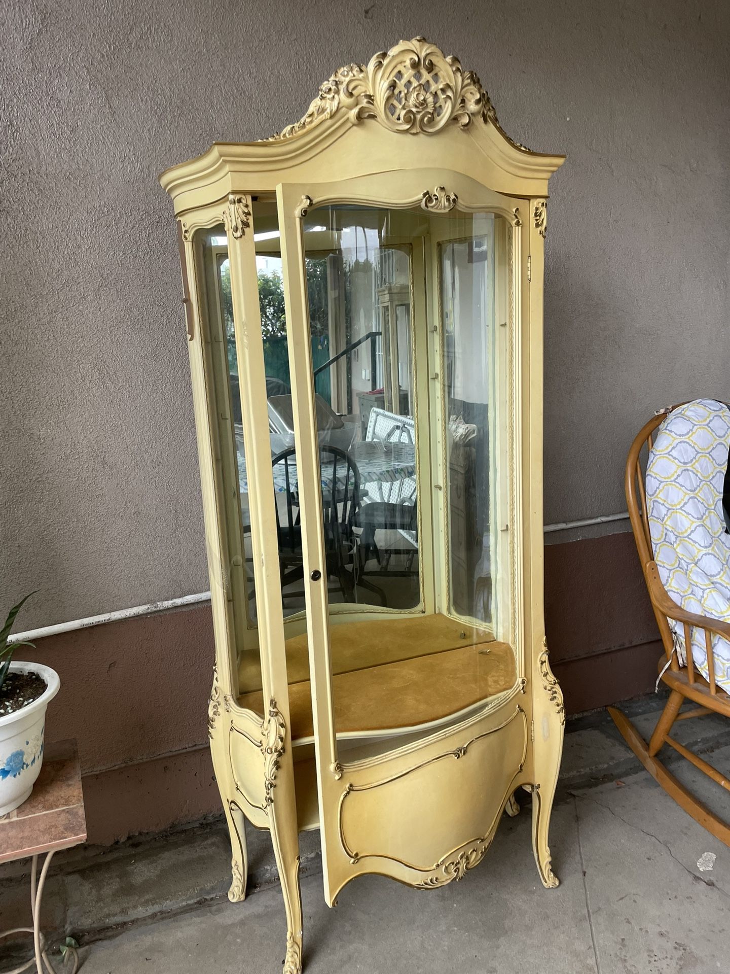 Antique Venetian Vitrine
