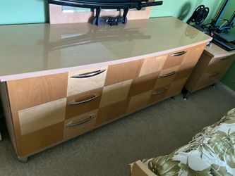 LIGHT Queen bedroom set - SOLID WOOD