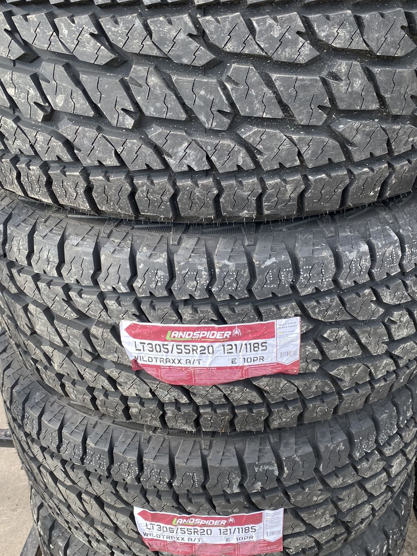 Lt305/55/20 ALL TERRAIN 10ply