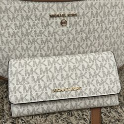 Michael Kors Bag With Matching Wallet 