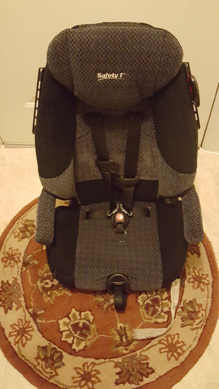 Two car seats both for 50.00 are best offer