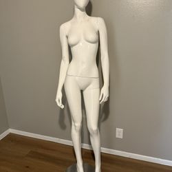 Female Adult Mannequin 