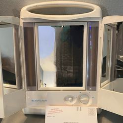 Remington True to Light Mirror