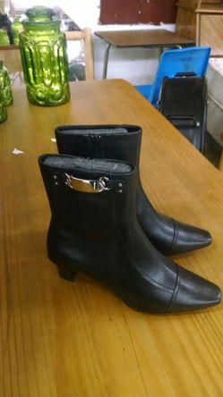 Women's Leather Boots!