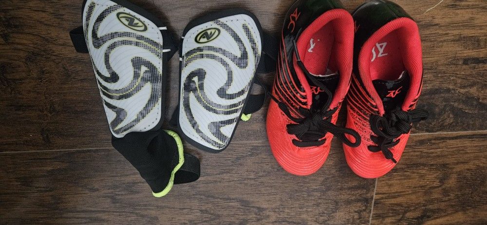 Kids Soccer Cleats Boys Girls Soccer Shoes Youth Football Cleats (Little Kid/Big Kid) And Shin Guard