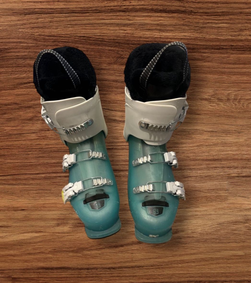 Salomon Performa F3 Ski Skis Boots Girls Mondo Size 24-24.5 Aqua and White 285 mm
