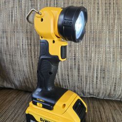 20V MAX Cordless LED Work Light (Tool Only)
